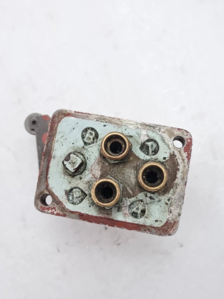 ONE PCS YUKEN DCG-01-2B2-40 DIRECTIONAL VALVE